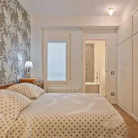 Luxury Muntaner Plaza Apartament Barcelona