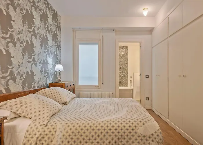 Luxury Muntaner Plaza شقة برشلونة